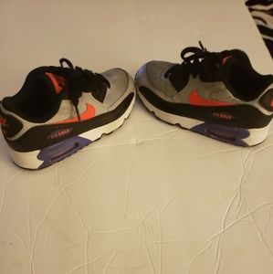 Girls sneakers